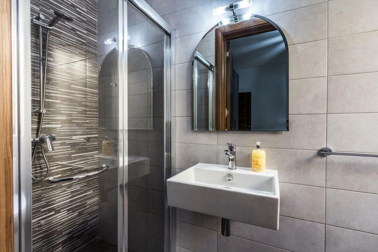 Sunny Modern Apartments メーリッハ エクステリア 写真